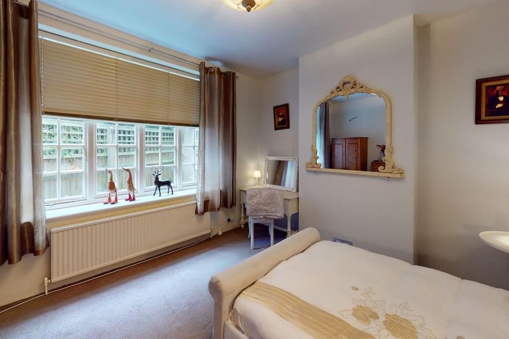 Spacious One Bedroom Flat West Hoathley 外观 照片